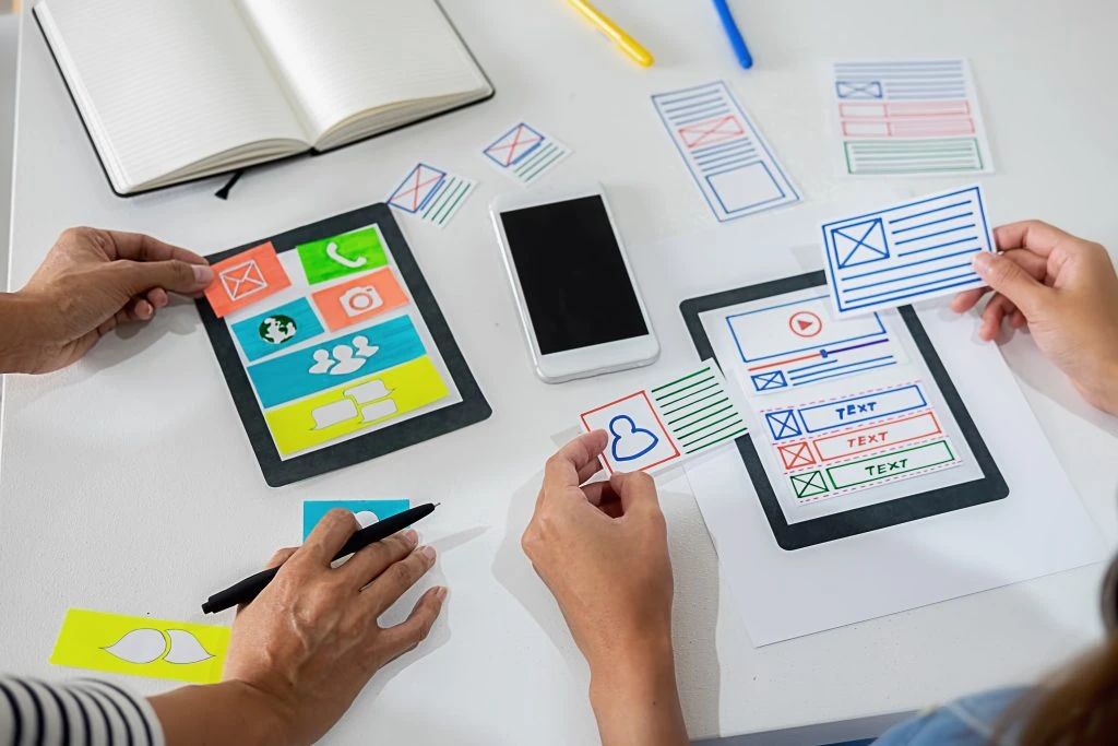 UX geliştirici ve UI tasarımcı beyin fırtınası — Swonie UI/UX Tasarımı