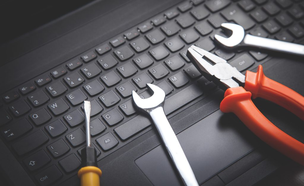 Web sitesi bakım ve IT destek araçları — Swonie Web Bakımı